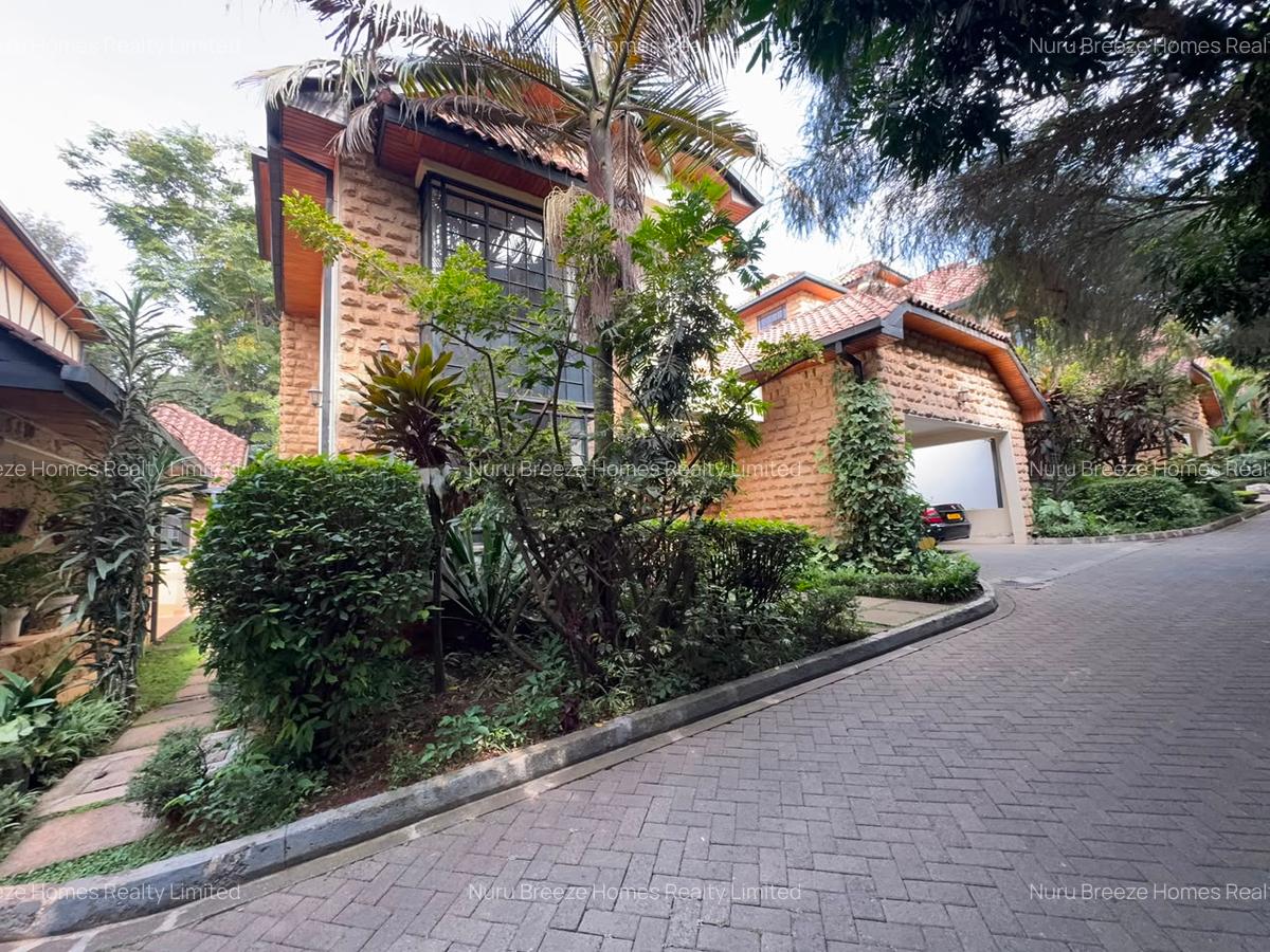4 Bed Townhouse with En Suite in Lavington - 9