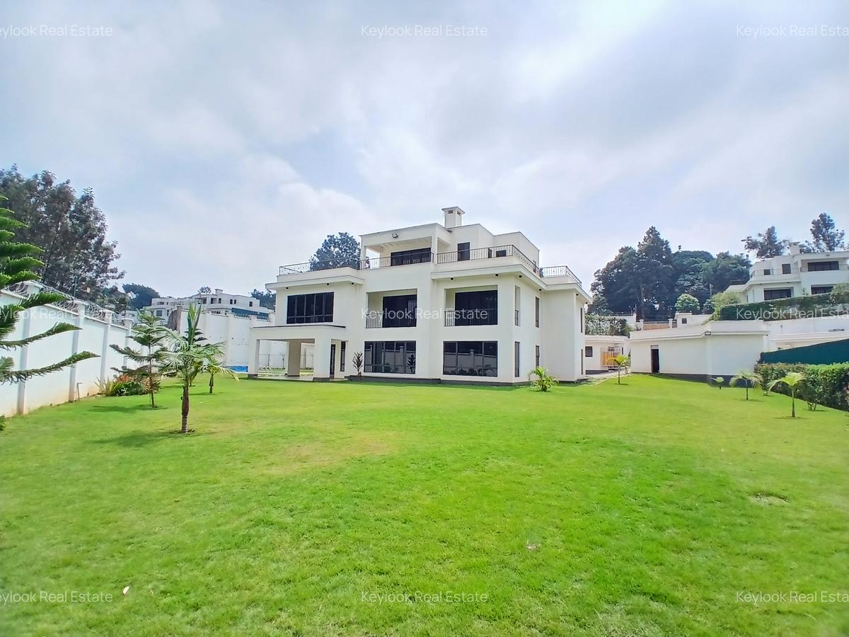 6 Bed Villa with En Suite at Kyuna Road - 1