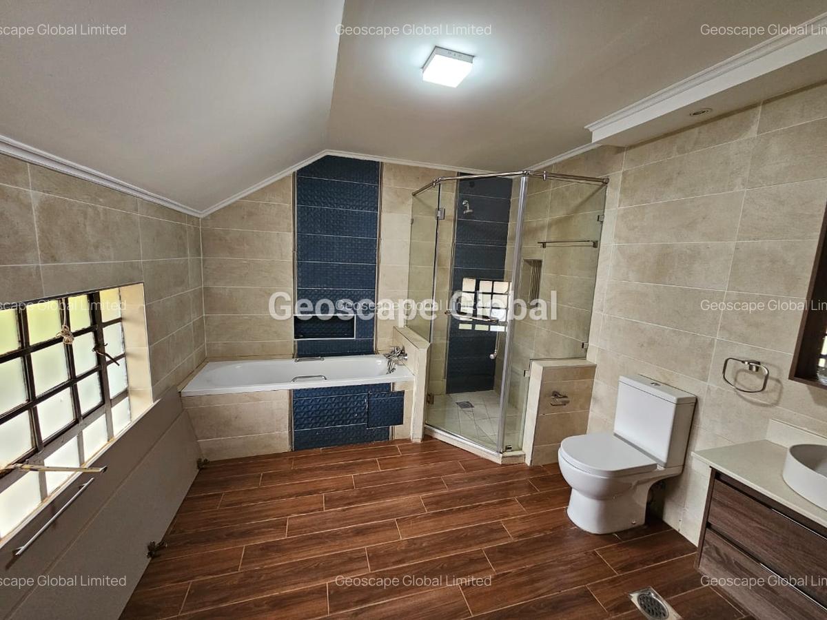 4 Bed Villa with En Suite in Kitisuru - 11