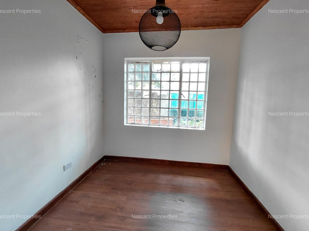 4 Bed House with En Suite in Runda - 8
