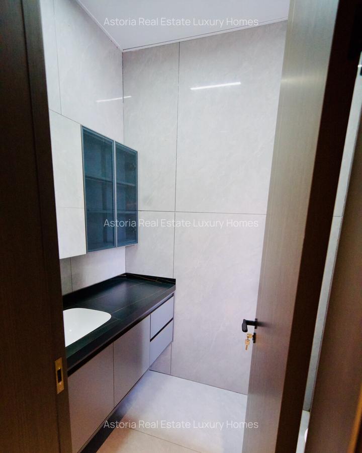 5 Bed Villa with En Suite at 2026-378 - 17