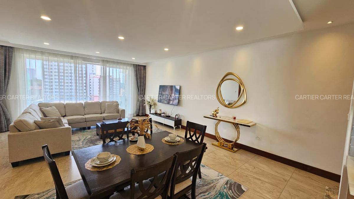 Serviced 2 Bed Apartment with En Suite at City Park Drive - 11