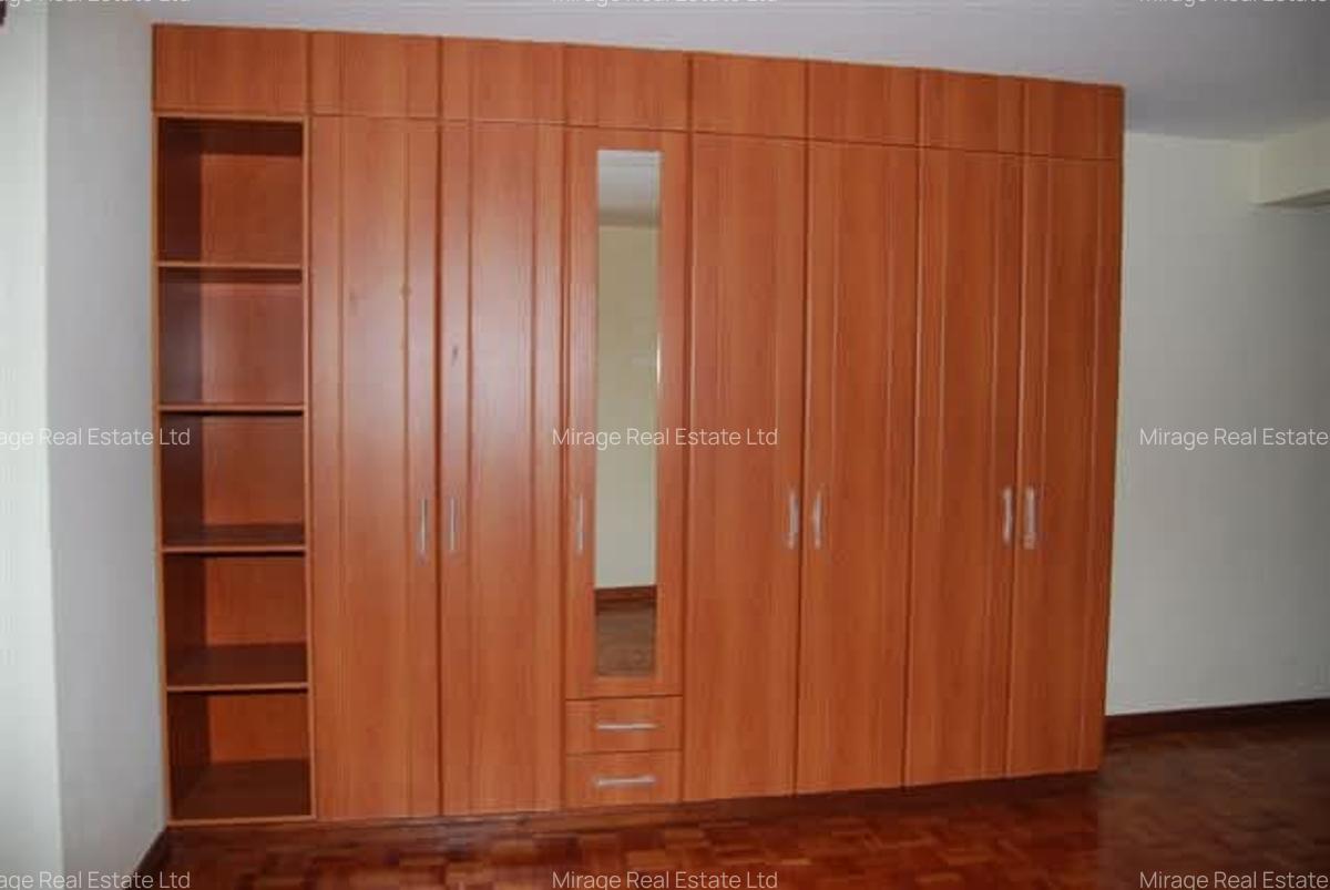 3 Bed Apartment with Swimming Pool in Rhapta Road - 6