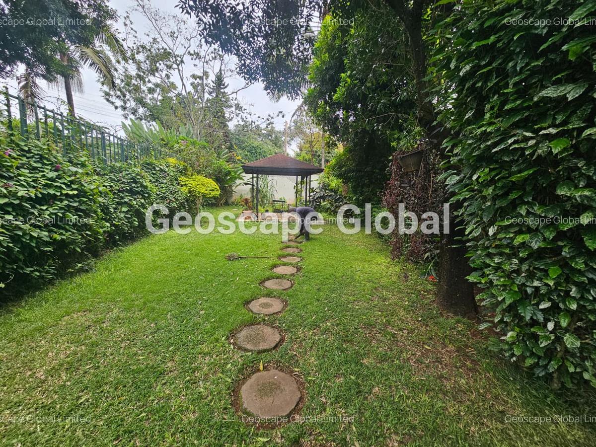 3 Bed Apartment with En Suite in Spring Valley - 1