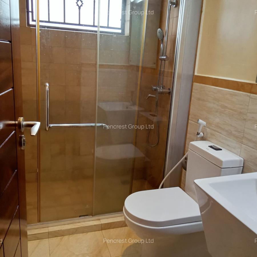 4 Bed Townhouse with En Suite in Lavington - 9