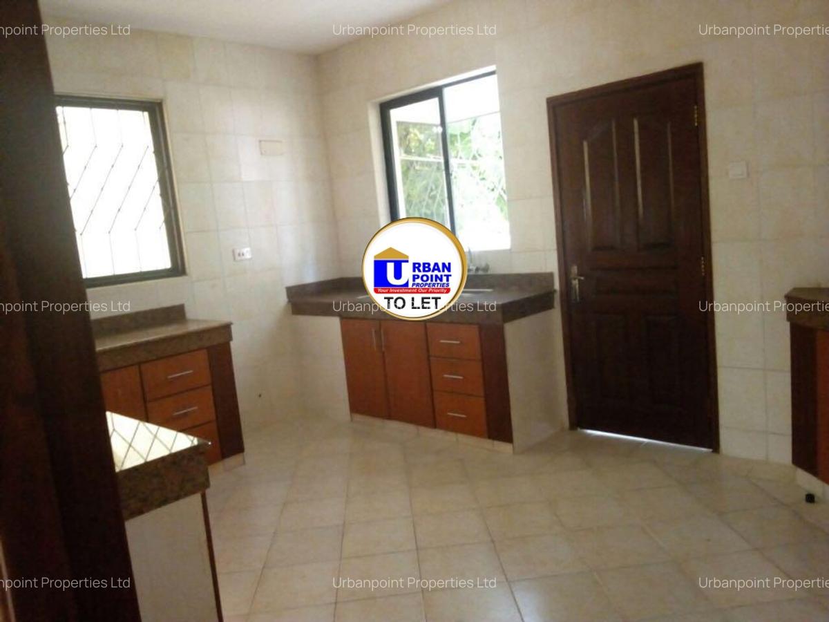 3 Bed Apartment with En Suite in Nyali Area - 5