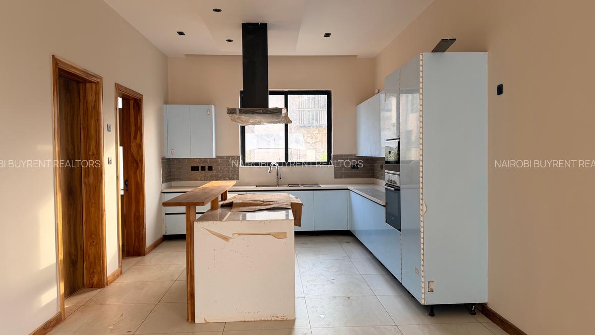 4 Bed Villa with En Suite at Loresho - 3