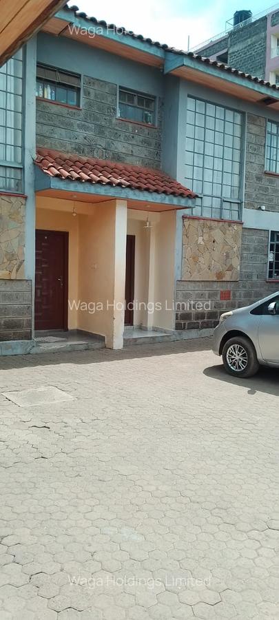 3 Bed Townhouse with En Suite in Kamakis - 10