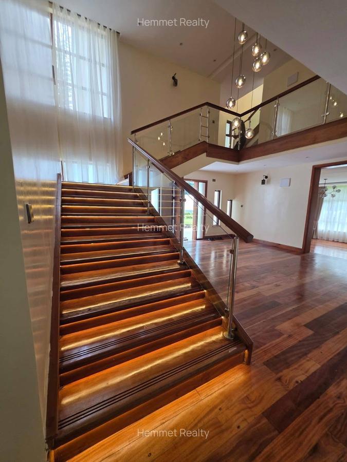 4 Bed House with En Suite in Rosslyn - 3
