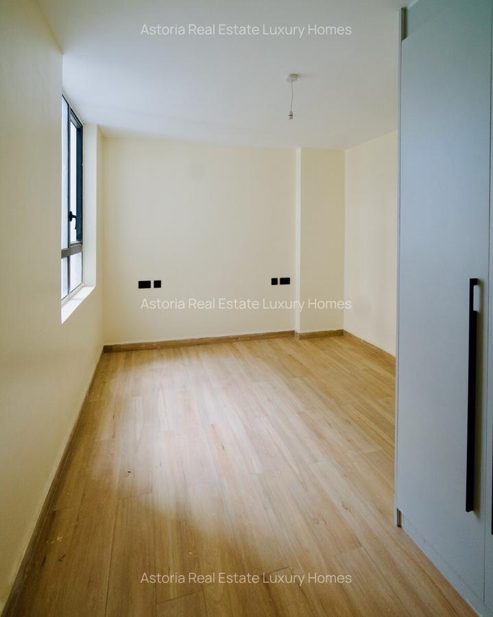 4 Bed Apartment with En Suite at 2026-430 - 6