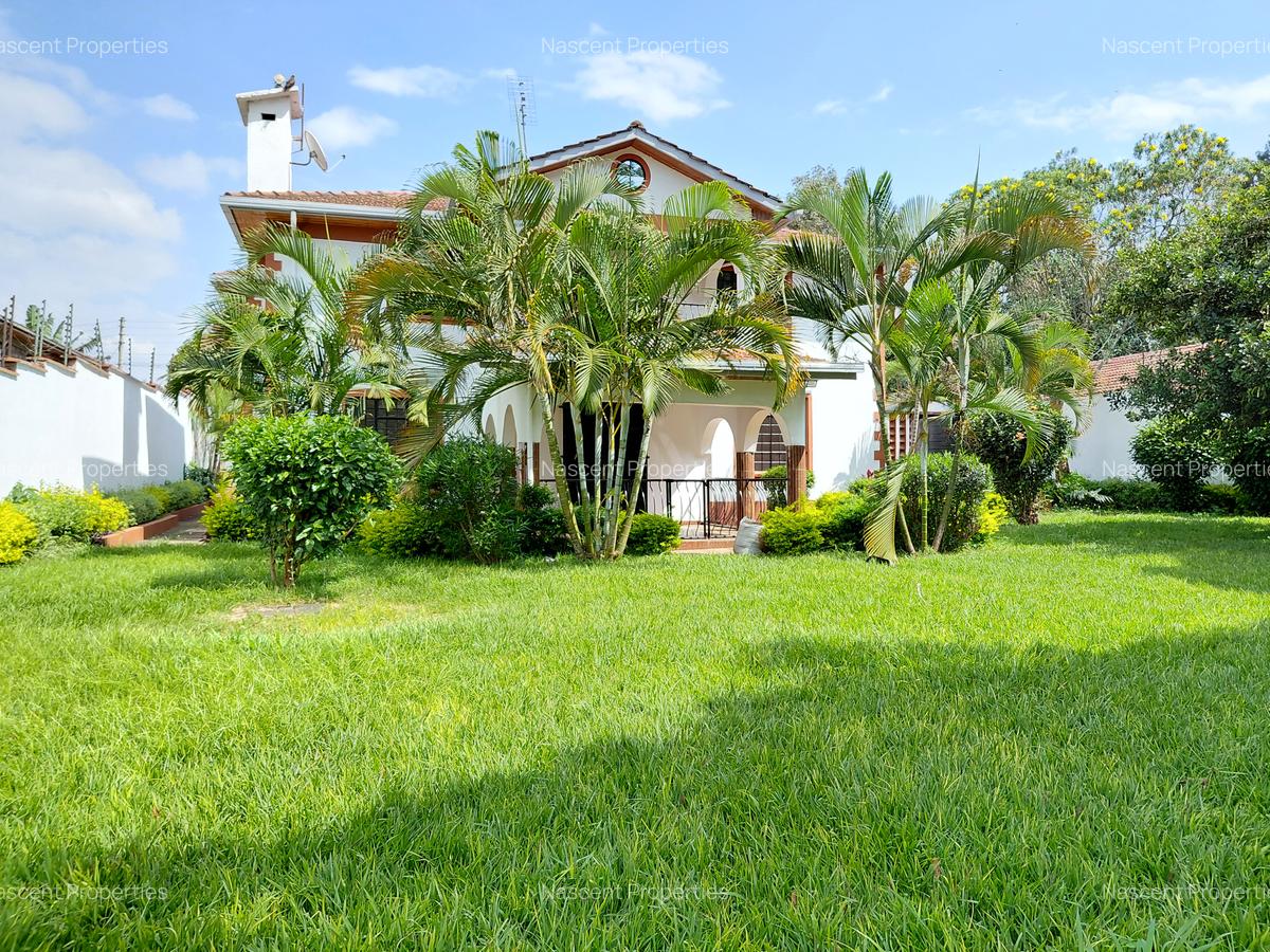 5 Bed House with En Suite in Runda - 1
