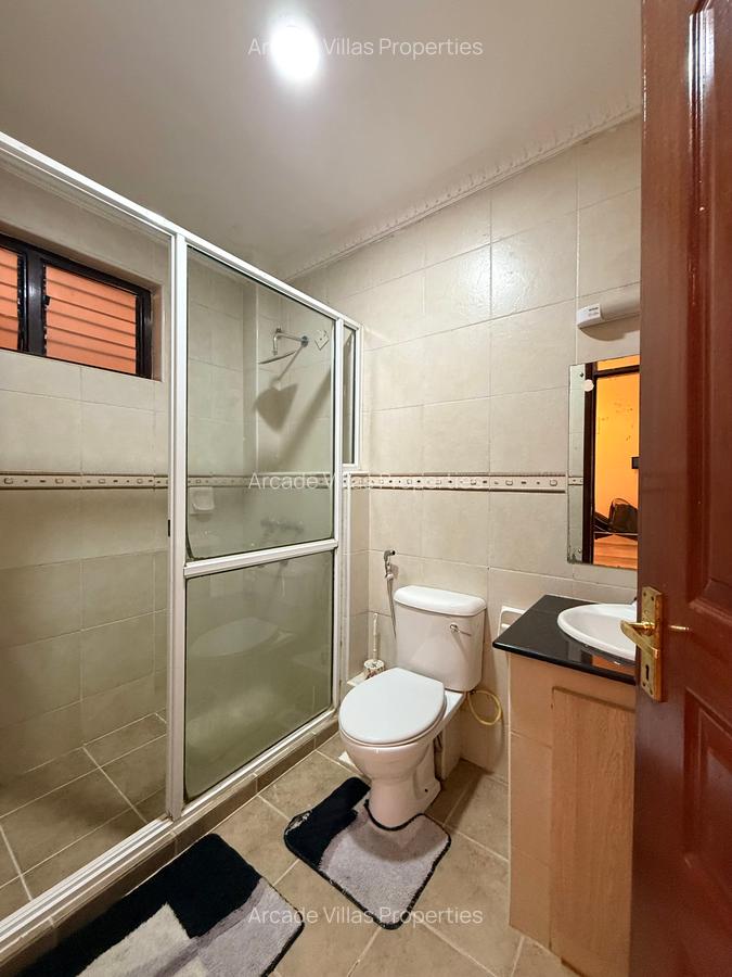 Furnished 1 Bed Apartment with En Suite in State House - 5