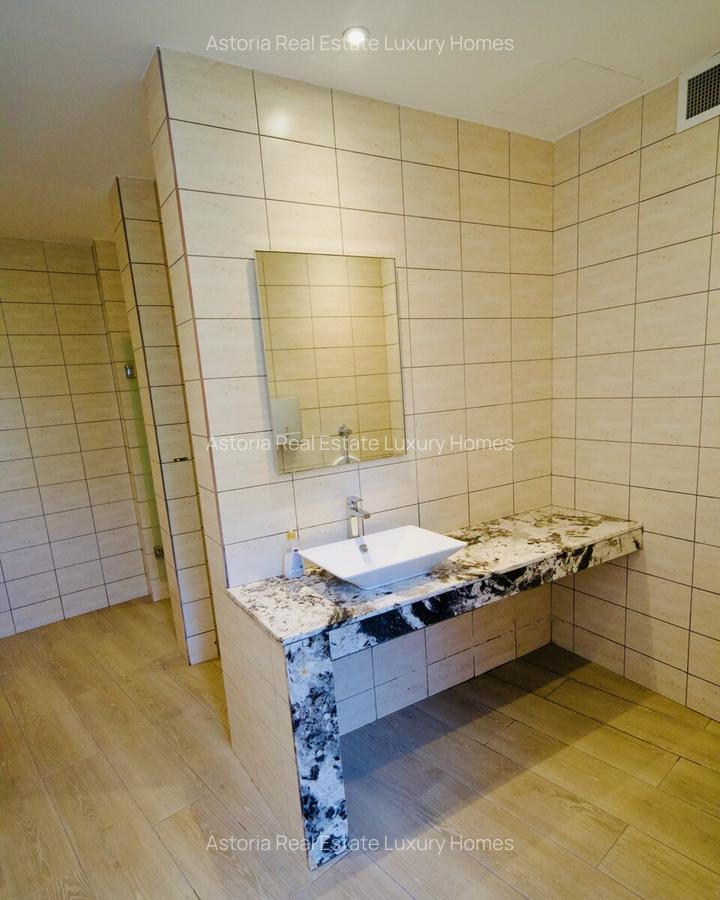 3 Bed Villa with En Suite at 2026-389 - 8