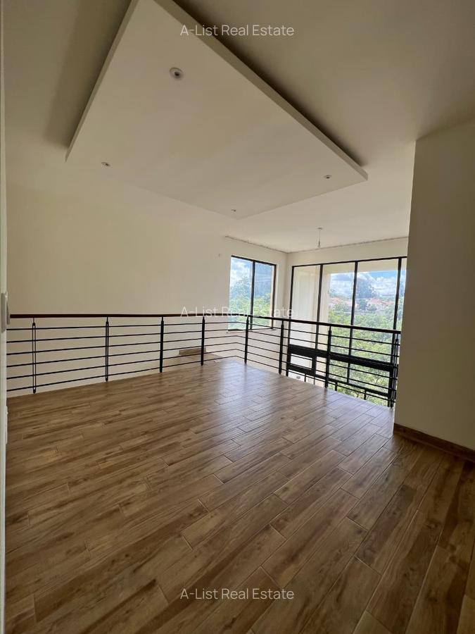 4 Bed Apartment with En Suite at Riverside Drive - 5