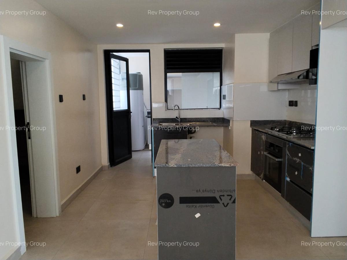 4 Bed Apartment with En Suite in Westlands Area - 4