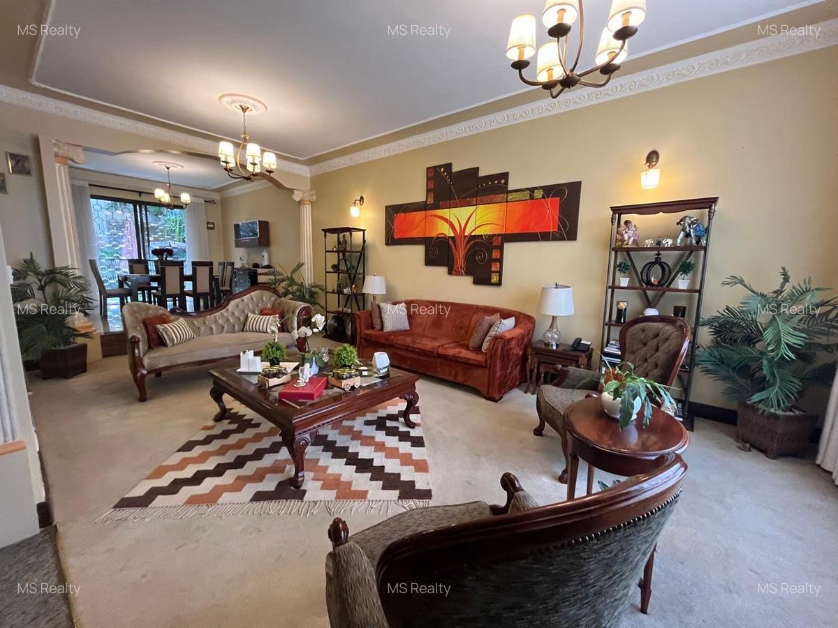 4 Bed Townhouse with En Suite in Brookside - 3