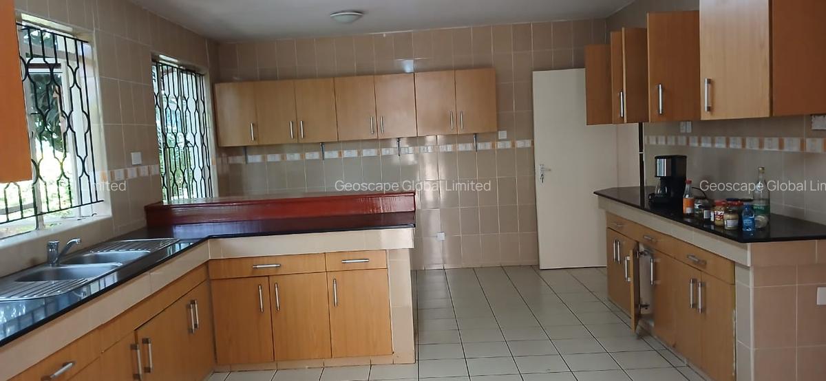4 Bed House with En Suite in Gigiri - 4