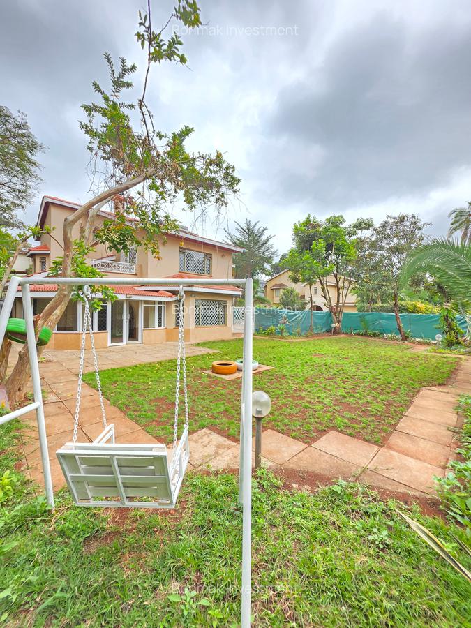 4 Bed Townhouse with En Suite at Lavington Green - 5