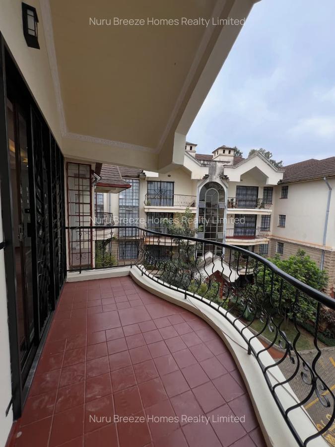 3 Bed Apartment with En Suite in Riverside - 8
