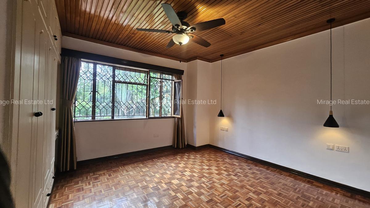 5 Bed House with En Suite in Runda - 5