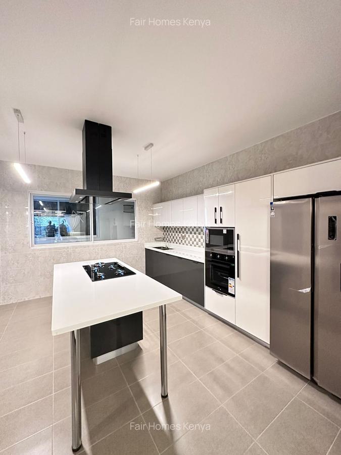 3 Bed Apartment with En Suite at Riverside Drive - 6