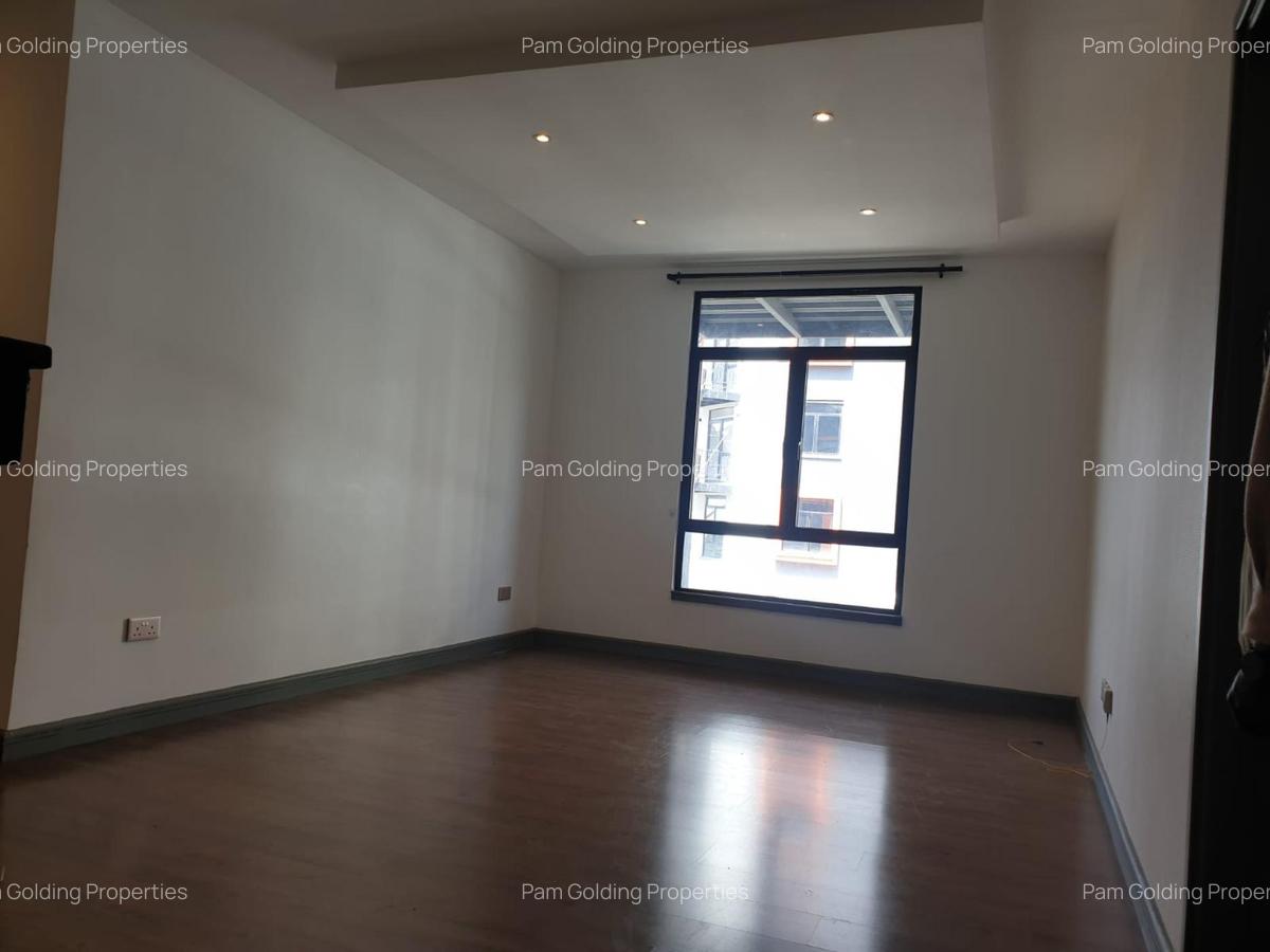 3 Bed Apartment with En Suite at Tilisi - 2