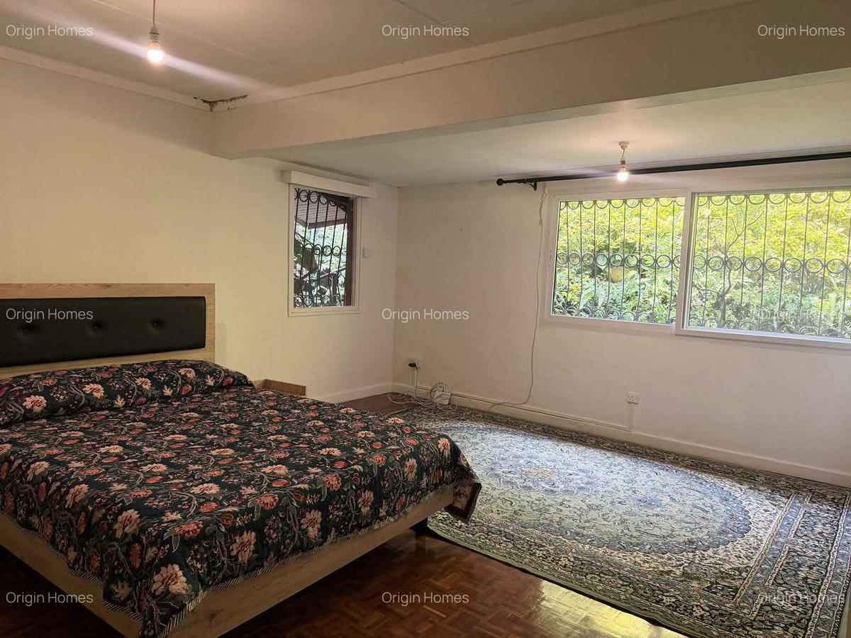 2 Bed House with En Suite at Loresho Crescent - 7