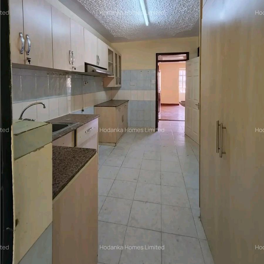 3 Bed Apartment with En Suite in Lavington - 5