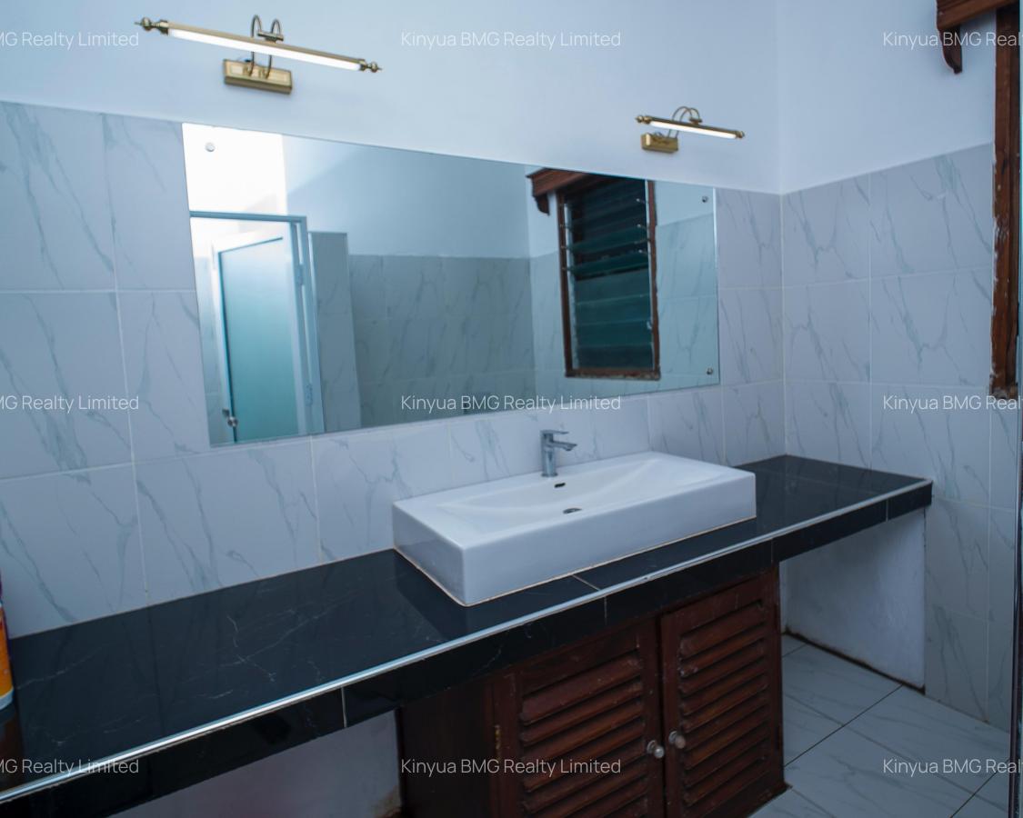4 Bed Villa with En Suite in Malindi - 9