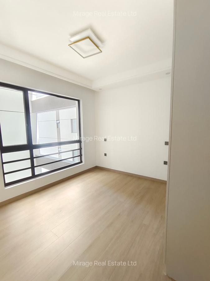 2 Bed Apartment with Swimming Pool in Riverside - 11