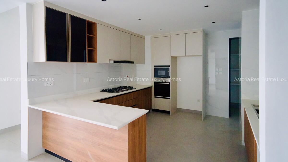2 Bed Apartment with En Suite at 2026-401 - 6
