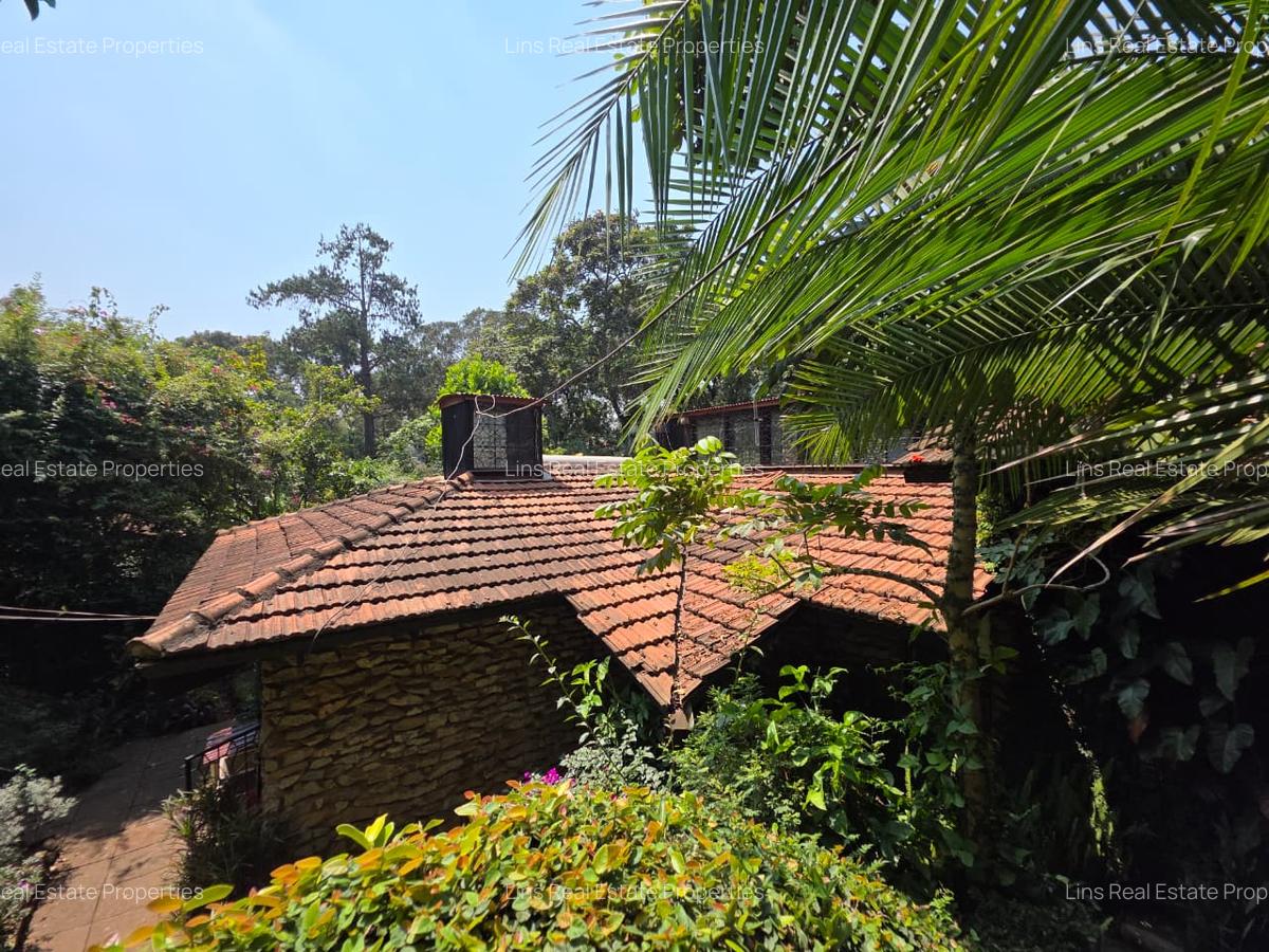 4 Bed House with En Suite in Lake View - 2
