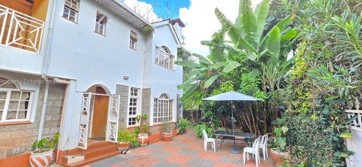 4 Bed Townhouse with En Suite in Lavington - 11
