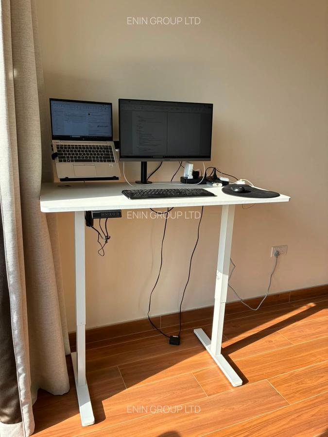 Serviced 2 Bed Apartment with En Suite at Riverside Drive - 12