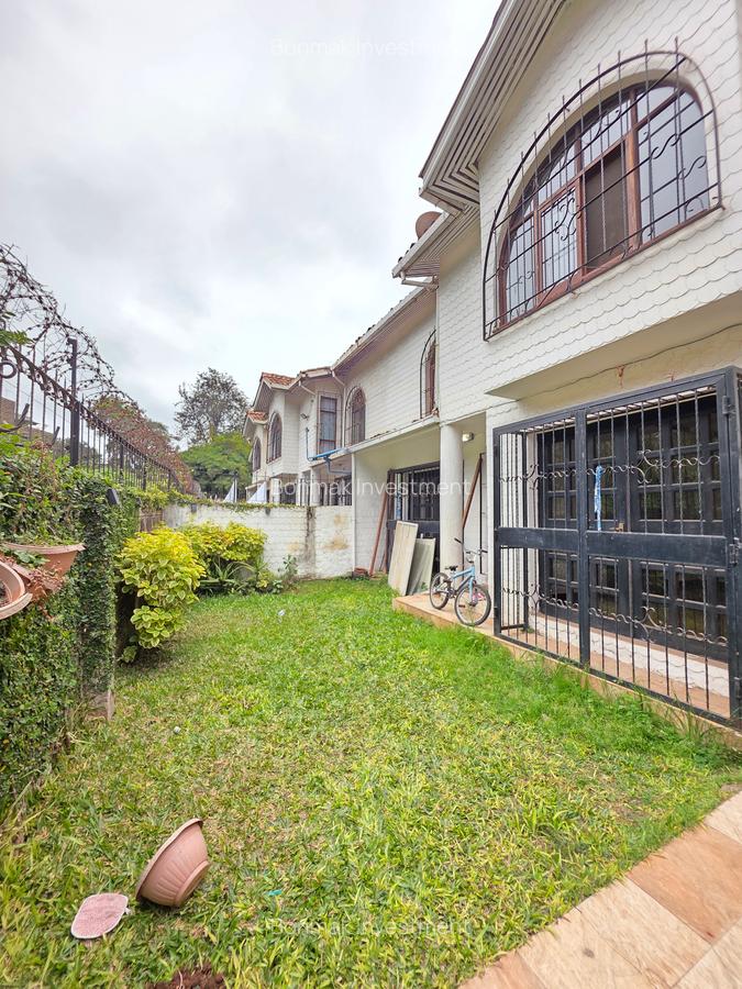 4 Bed Townhouse with En Suite at Lavington-Valley Arcade - 5
