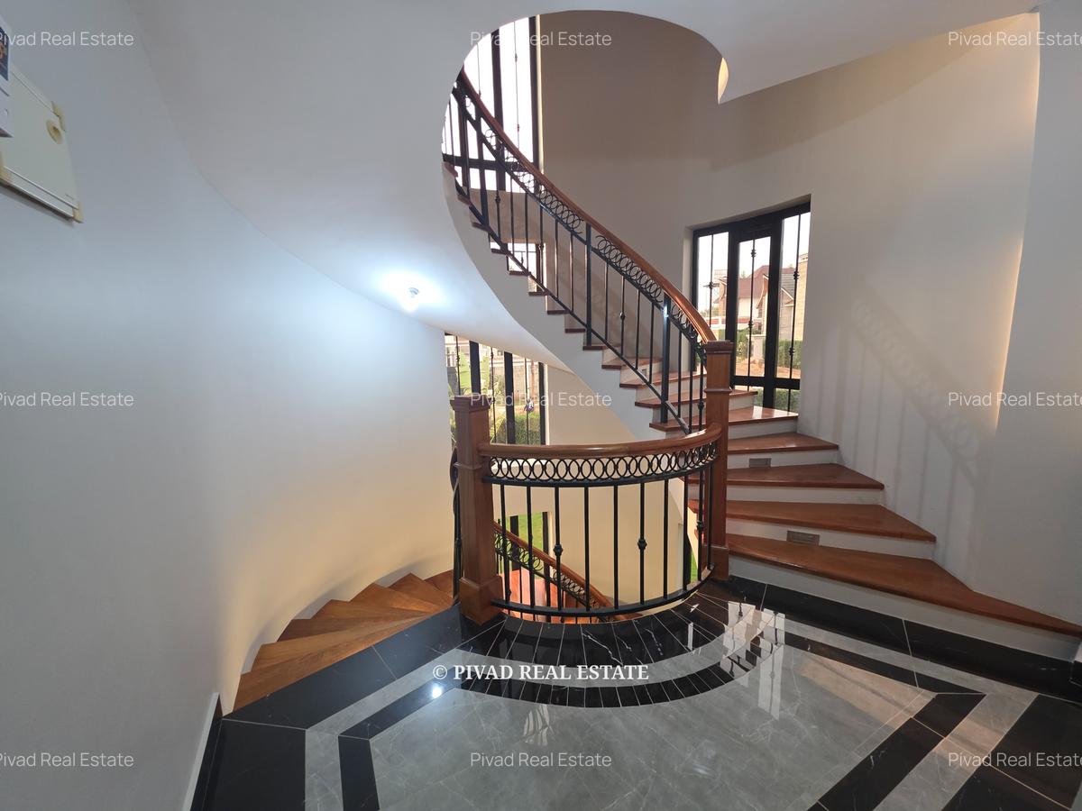 5 Bed House with Garden in Runda - 8