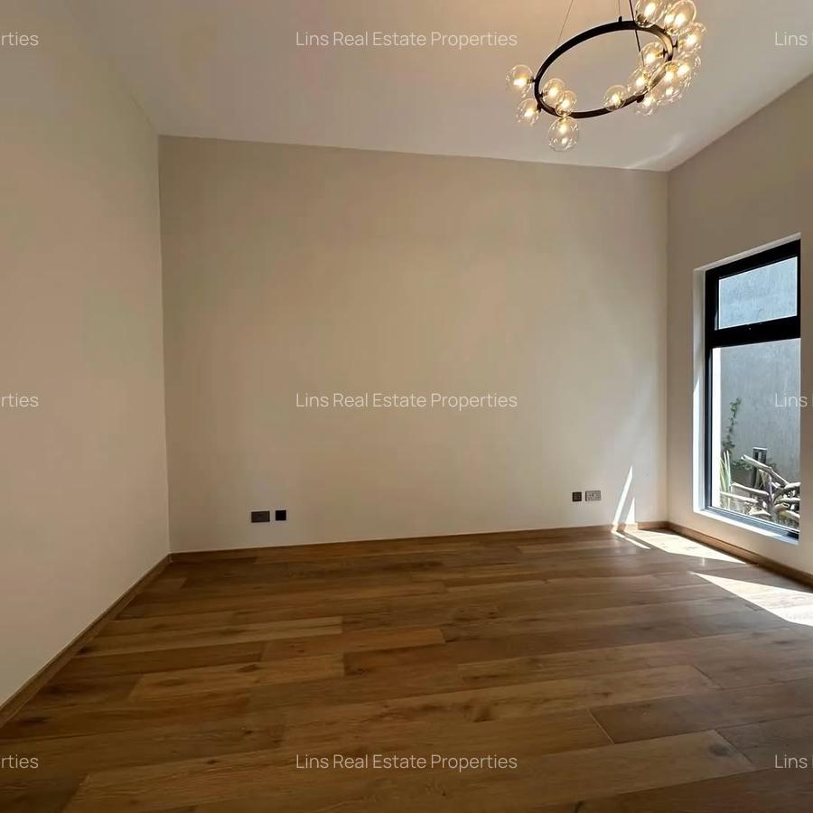 5 Bed Townhouse with En Suite in Runda - 13