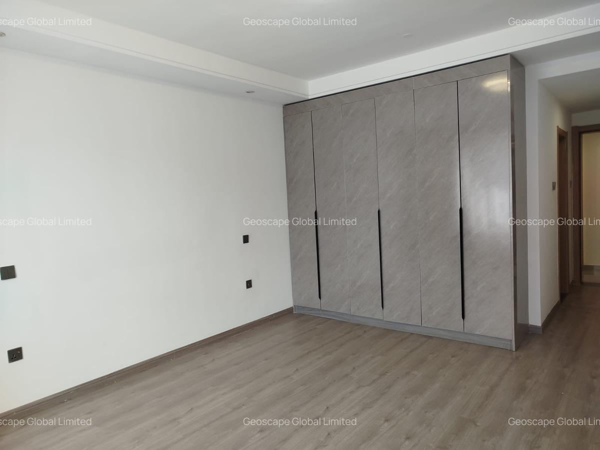2 Bed Apartment with En Suite in Riverside - 4