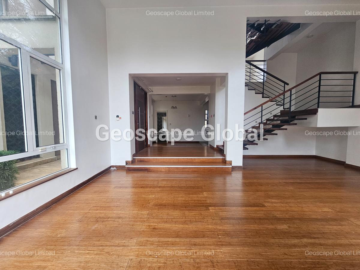 5 Bed Townhouse with En Suite in Lavington - 11
