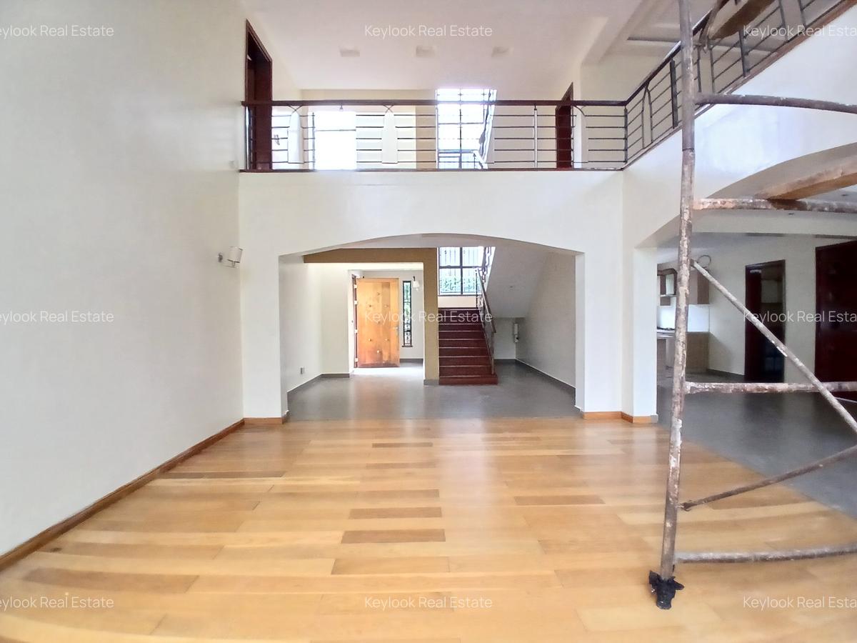 4 Bed Townhouse with En Suite at Lavington Green - 7
