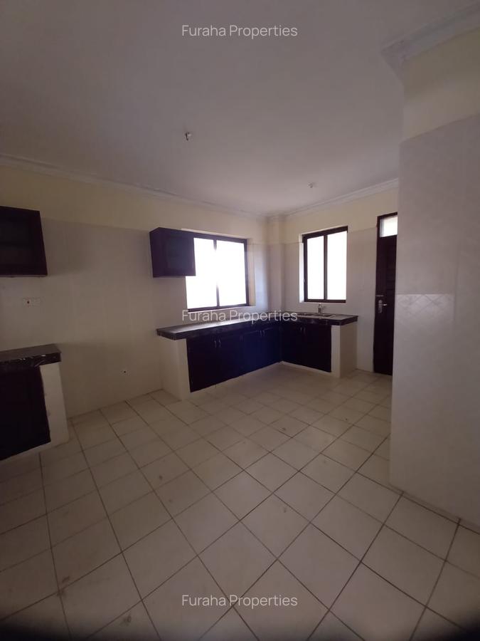 3 Bed Apartment with En Suite in Nyali Area - 9