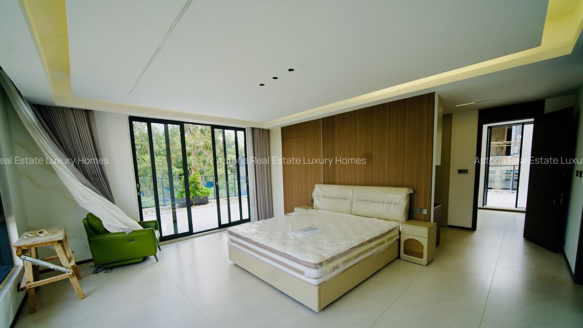 5 Bed Villa with En Suite at 2026-378 - 18