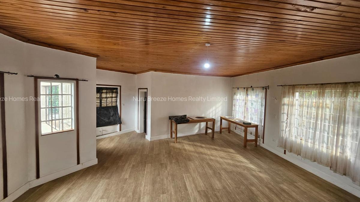 5 Bed House with En Suite in Runda - 4