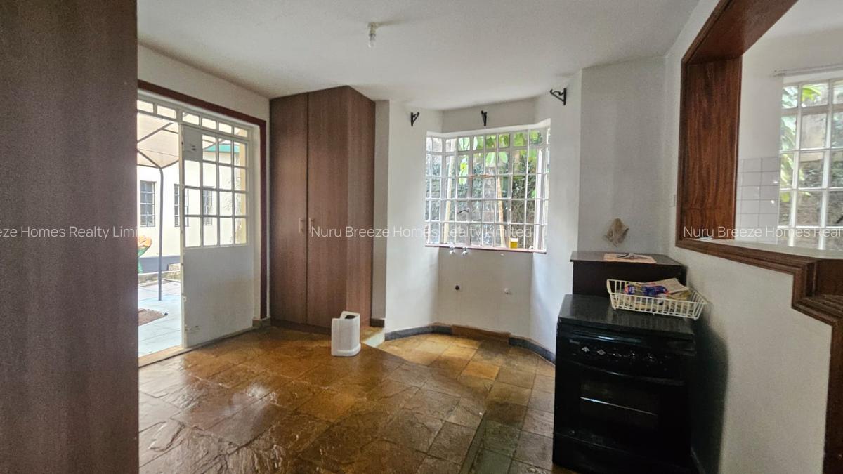 5 Bed House with En Suite in Runda - 17