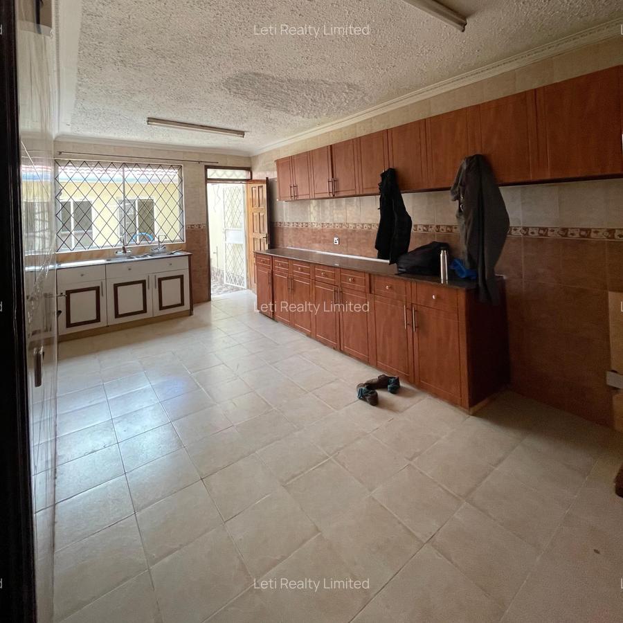 4 Bed Townhouse with En Suite in Kileleshwa - 5