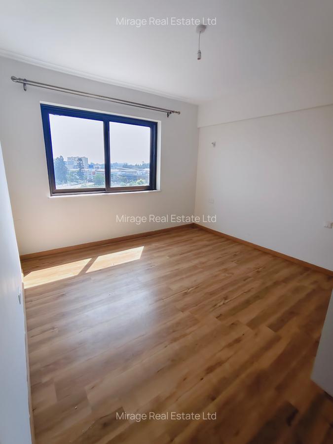 3 Bed Apartment with Swimming Pool in Garden Estate - 15