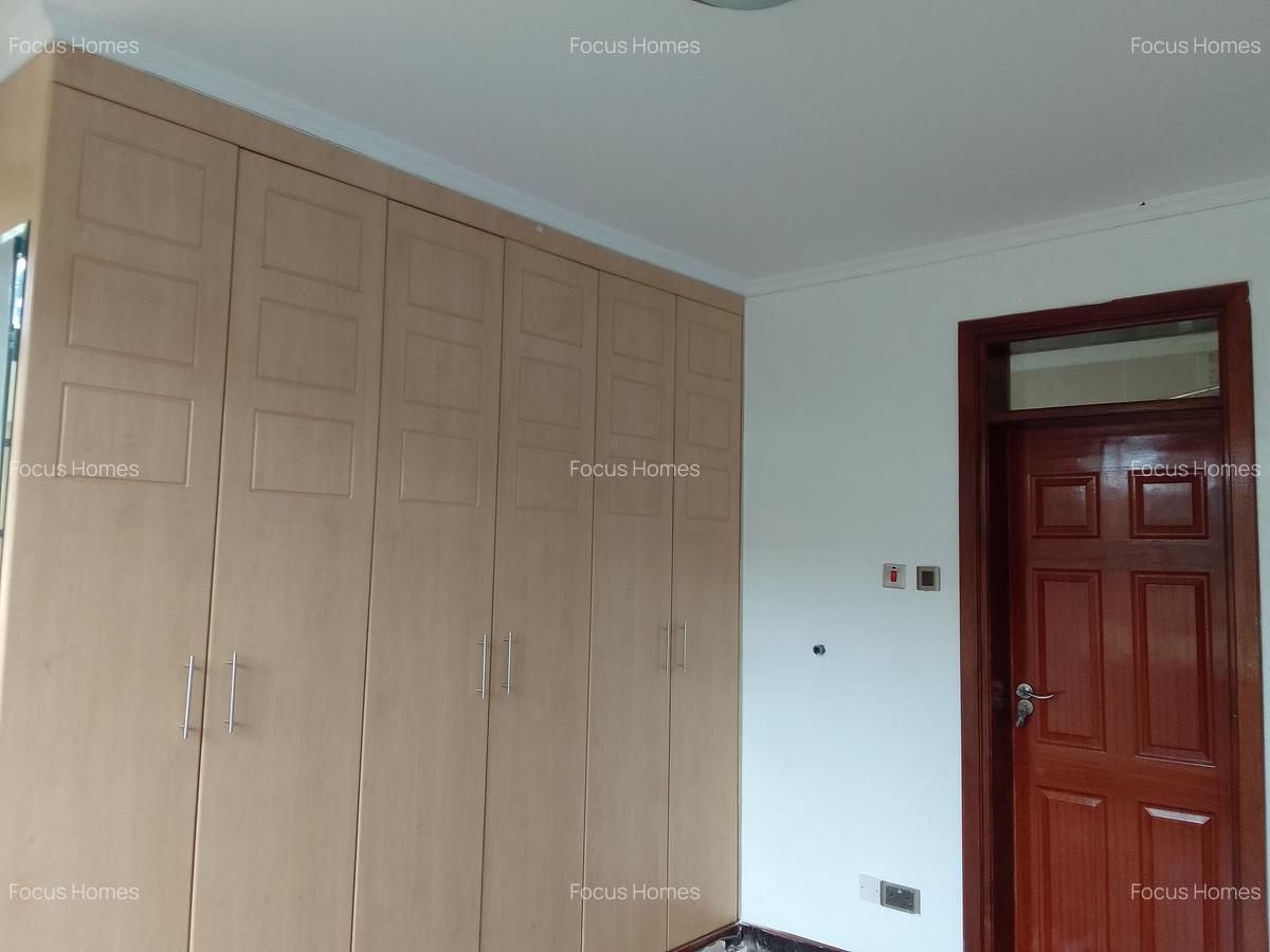 4 Bed Townhouse with En Suite in Lavington - 13