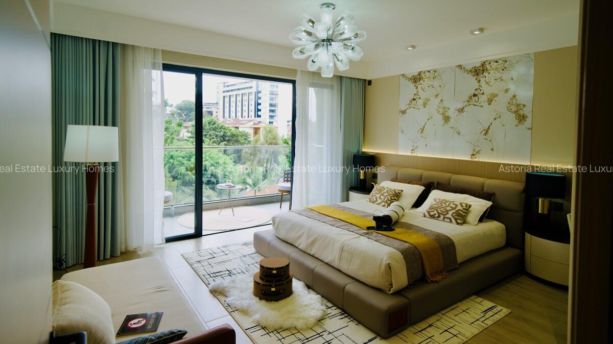 4 Bed Apartment with En Suite at 2026-405 - 9