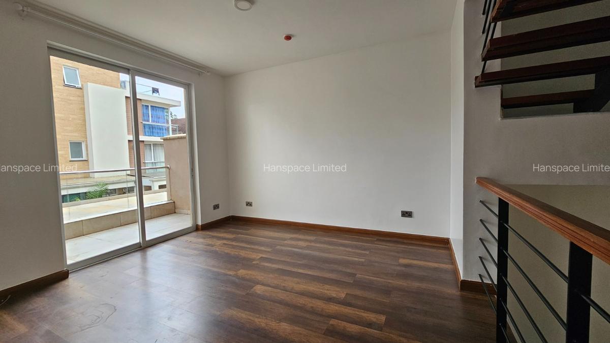 4 Bed Villa with En Suite in Lavington - 17