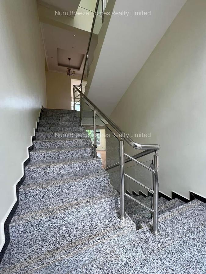5 Bed Townhouse with En Suite in Karen - 4